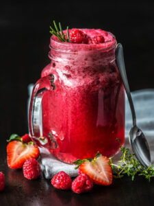 bebida-mixta-verano-batido-bayas